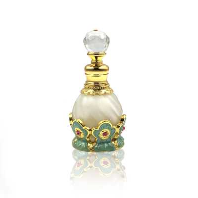 Antique refillable 15ml embossed alloy decoration perfume oil bottle with rhinestone screw cap and rod