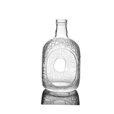 China Manufacturer 1550ml Fancy Glass Alcohol Bottle 