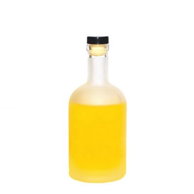 Wholesale 500ML frosted vodka wine glass bottle