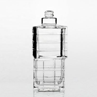 Crystal Bespoke Bottle 500ml With Screw Cap Vodka Gin Bottle Manufacturer Clear Glass Bottle For Liquor 500ml 