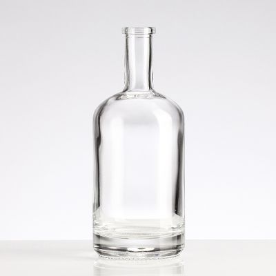 Chinese glass bottle manufacturer 750ml cylindrical vodka glass wine bottle with cork