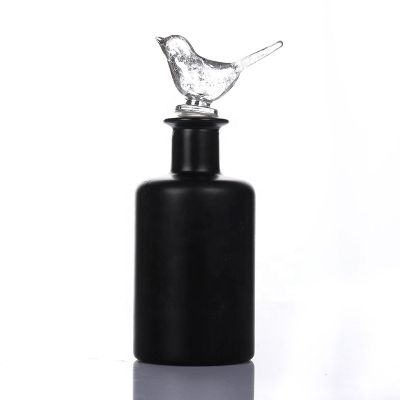 Hot Selling 240ml Black Color Reed Diffuser Glass Bottle With Bird Shape Stopper 