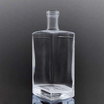 Custom Square Rectangular Shape Extra Flint Glass 750ml Vodka Bottle 