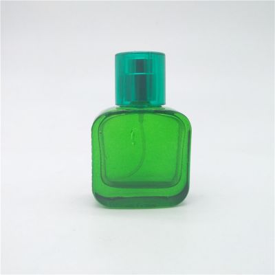 30ml 1oz green color coating makeup glass packing personalized perfume bottle with screw sprayer 