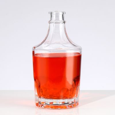High-end fine glass bottles for vodka whiskey rum 