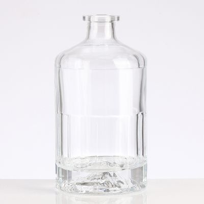 Unique Design Crystal Transparent Round Glass Gin Bottle 