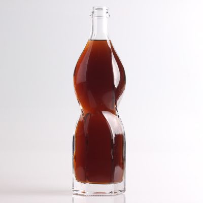 600ml classic design international standard glass liquor bottle with labels