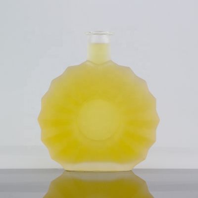 Custom Frosted Design Elegant 500ml Brandy Super Flint Glass Bottle For Corks