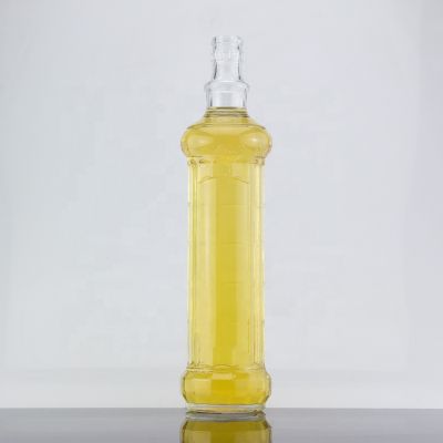 Customized Unique Shape Clear Empty 500ml Spirits Liquor Glass Bottle Guala Top 