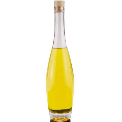 New trend 750ml high flint liquor glass bottle for vodka whisky brandy with cork top