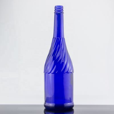 Elegant Round Long Neck Blue Painting Embossing Bottle 750 Ml Wine Screw Cap Glass Bottle