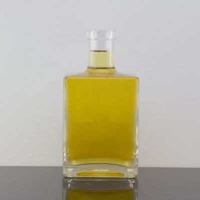 High Quality Square Shape 500ml Clear Empty Super Flint Vodka Glass Bottle For Corks 