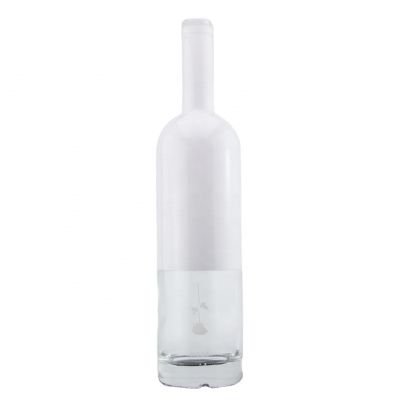 China Manufacturer Super Flint Classic Round Thin Shape White Color Vodka Whiskey Gin Glass Bottles With Cork Top 750ml