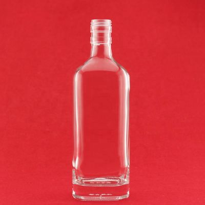 Square Bottom 500ML Engraved Glass Bottle High Quality Glass Vodka Bottle Spirit Bottle With Cap 