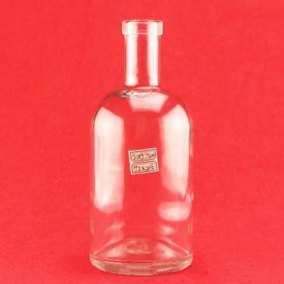 Customized Design 750ml Boston Round Shape Glass Bottle General Flint Pushed-Up Bottom Gin Glass Bottle 