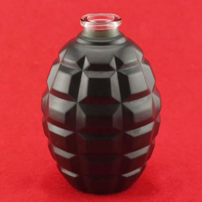 Special Shape Glass Liquor Bottles Wholesale Unique Shaped Painting Black Glass Bottles 