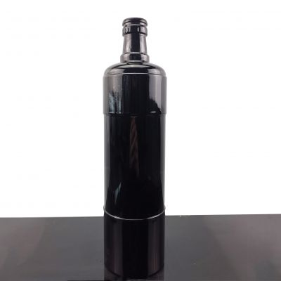 Customized Design Glass Bottle High Quality Sprayed Black Color Delicate Vodka Glass bottle For Cap 