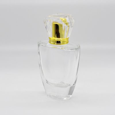 2019 Custom made 50ml glass transparent perfume bottle with spray cap 