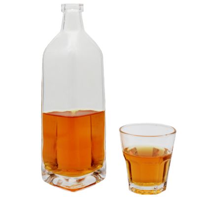 Custom wholesale hot selling good quality classic 500ml spirit glass bottles for liquor 