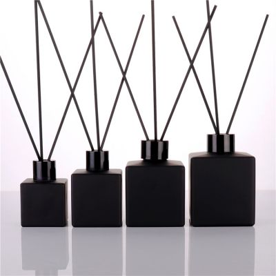 classic square middle empty round reed diffuser bottle for fragrance