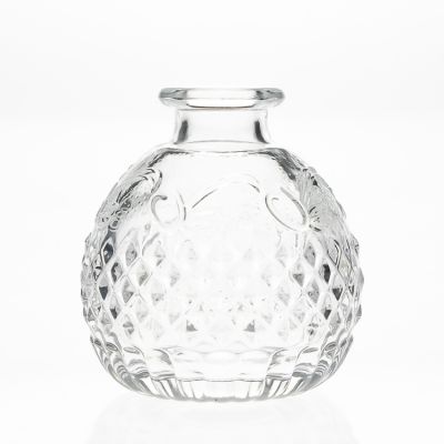Home Wedding Decorative Glass Bottles / Embossed Crystal Fragrance Glass Reed Diffuser Bottles
