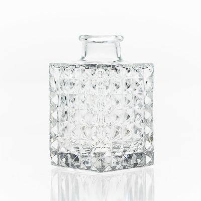 Luxury 100ml Square Embossed Crystal Glass Aroma Diffuser Bottle for Home Decorative