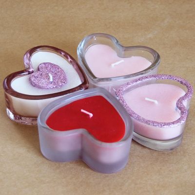heart shape vanilla and coconut luxury candle scented soy wax candle with wood crackling wood wick candles bougie logo