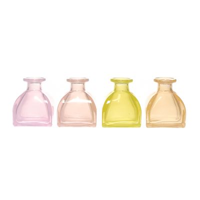 Fashion Pearl Screen Spraying Coloured 50ml Square Bottom Aroma Diffuser Oil Glass Bottle for Home Decor