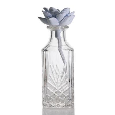 Unique Embossed Crystal Aromatherapy Bottle Glass Square 150ml Empty Diffuser Bottle