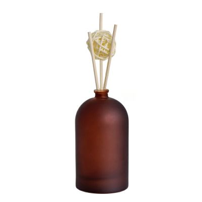 Frosted car oil diffuser glass bottle portable flower diffuser with rubber cork stopper