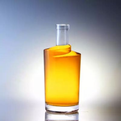 Glass Bottle Supplier Twist Shaped Thick Bottom Vodka 750 ml Glass Bottle