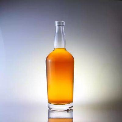Thick Bottom Extra Flint 750ml Vodka Classic Design Whisky Bottle With Cork Finish