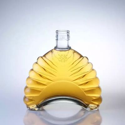 Hot Sale Classic Shaped Liquor Glass Bottles 700ml European Market Customized Bottles For Whisky