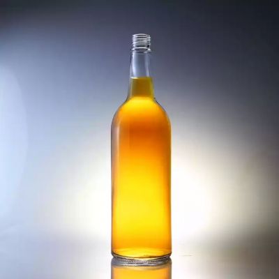 China Manufacturer 700ml 750ml Whiskey Bottle Screw Finish 70cl 100cl Round Glass Bottle