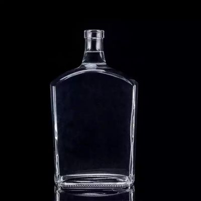 Factory Wholesale Square High Quality Super Flint Glass Clear Whiskey Bottle 700ml 750ml Hot Selling Whiskey Glass Bottle