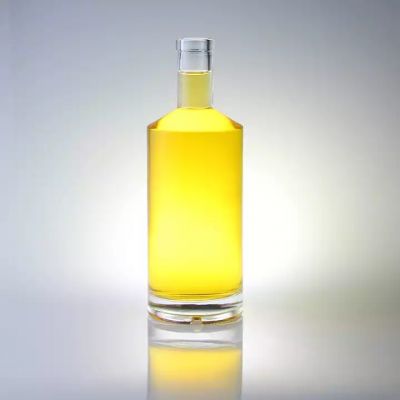 Factory Hot Sale Shape Transparent Empty Whiskey Glass Bottle 500ml 700ml High-End Super Flint White Wine Whiskey Glass Bottle