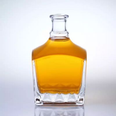 Hot Sale 750 ml Crystalline White Whisky Tequila Gglass Bottle