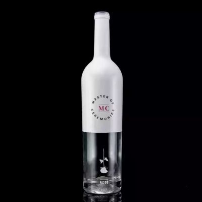 Best Selling China Supplier 750ml White Spray Paint Whisky Vodka Empty Glass Bottle With Cork