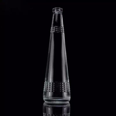 Factory Wholesale New Design Gin Bottle 700ml 750ml Super Flint Glass Triangle Shape Gin With Cork Stopper