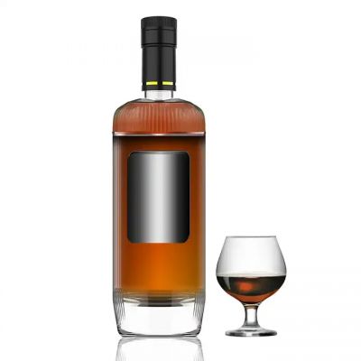 Factory direct new design super flint vodka liquor glass bottle with cork cap 700ml glass bottle manufacture
