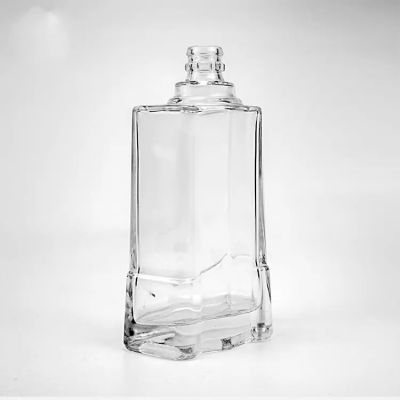 Hot Sale 500ml Heavy Glass Bottle Thickness Bottom Square Shape Whisky Liquor Bottle With Cork