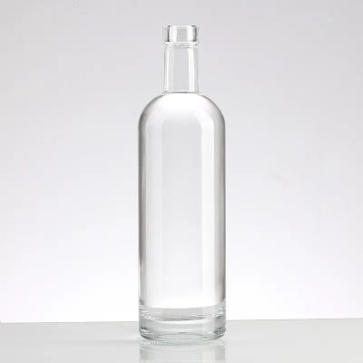 Private Label Bottle 580g 500ML Empty Clear Vodka Glass Bottle With Cork