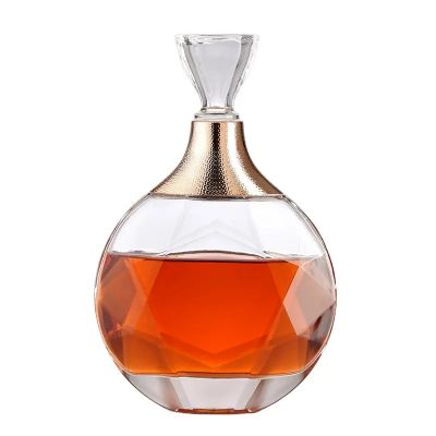 Factory Wholesale 500ml glass wine bottle XO brandy bottle whisky collection sealed glass bottle with glass cork