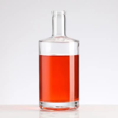 Factory price 750ml vodka bottle brandy Liquor gin glass bottle with stopper