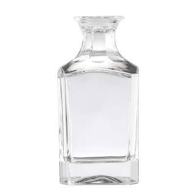 2021 Amazon Hot Selling Square Whiskey Decanter 750ml Lead-free Glass Whiskey Bottle Wine Bottles with Glass Stopper