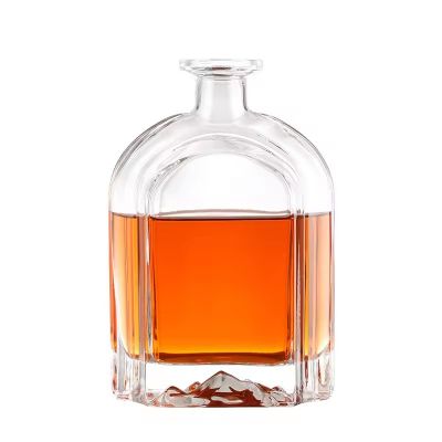Hot Selling Customized Whiskey Bottle Lead-free Whiskey Decanter Glass Wine Bottle 500ml For Vodka Gin Whiskey