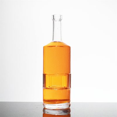 Custom Tequila Rum Whisky Liquor Spirit Glass Bottle Clear 750ml Glass Bottle for Wine Customized Logo Beverage Cork 750ml