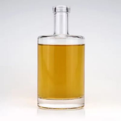 Wholesale Nordic Type Gin Rum Liquor Container Cylinder Round Shape Glass Alcohol Spirit 500ml Vodka Glass Bottles