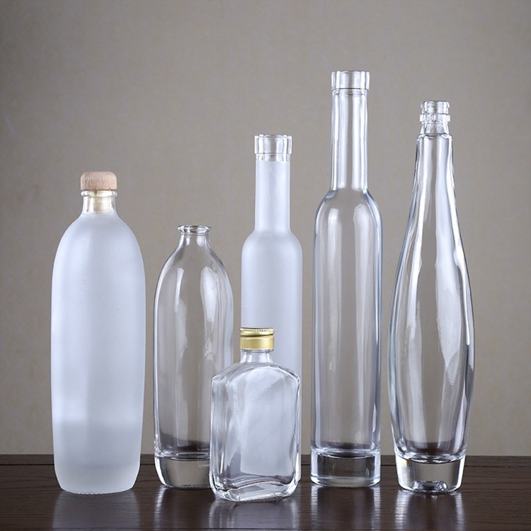 700ml High Quality And Round Frosted Glass Liquor Bottle with Label