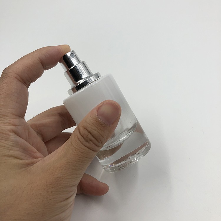 Portable 30ml glass bottle round black men perfume bottle with screw ...
